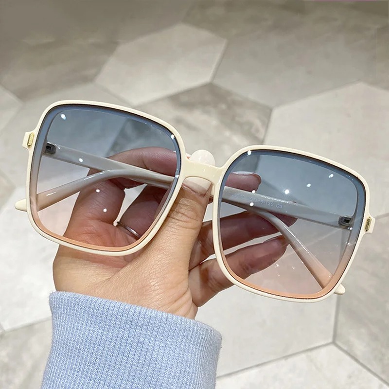 Lunettes de soleil carrées sur - Luxury Zone avis et prix