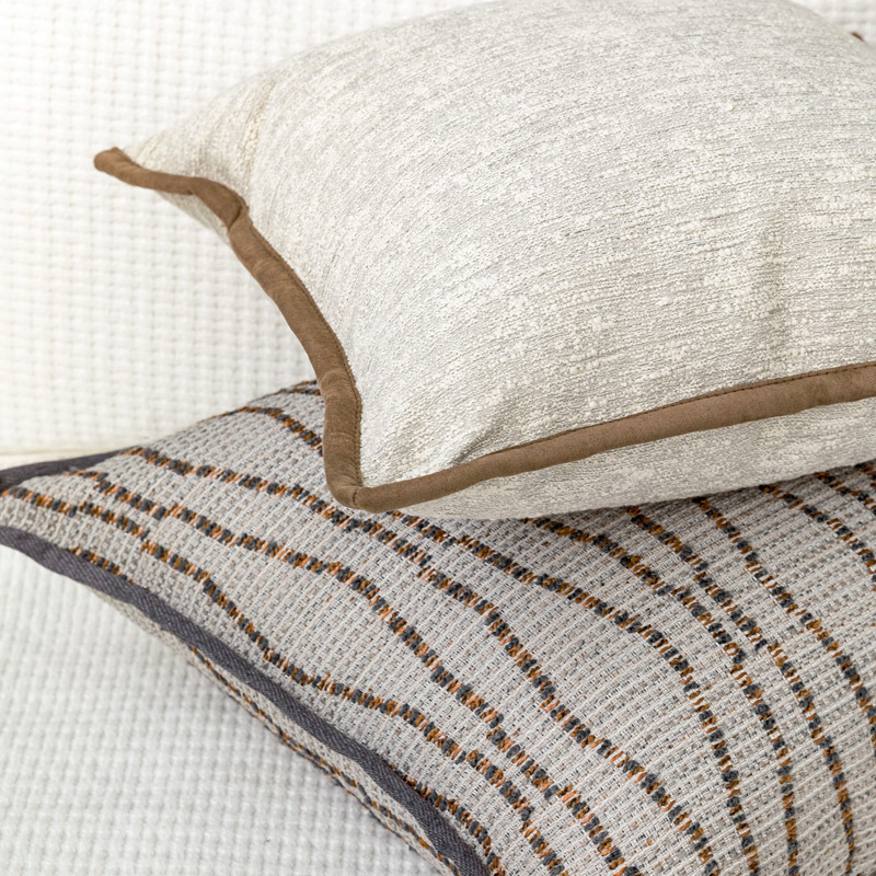 Housse de coussin lombaire de  - Luxury Lifestyle Boutique avis et prix
